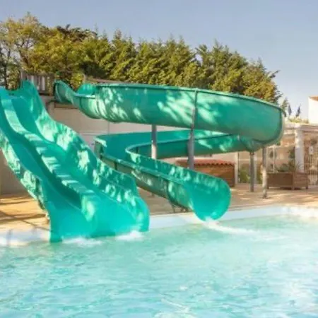 Mobil-home Avec Terrasse - 2 A - Api-1-52-300 Camping