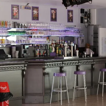 Camping Mobil-home Avec Terrasse - 2 A - Api-1-52-300 *