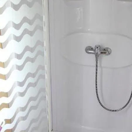 مكان تخييم Mobil-home Avec Terrasse - 2 A - Api-1-52-300 Brétignolles-sur-Mer