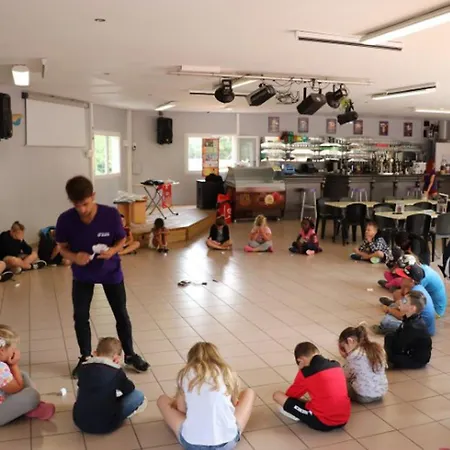 مكان تخييم Mobil-home Avec Terrasse - 2 A - Api-1-52-300 Brétignolles-sur-Mer