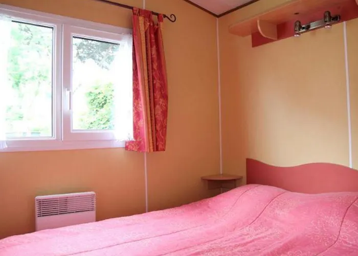 Mobil-home Avec Terrasse - 2 à - Api-1-52-300 Camping