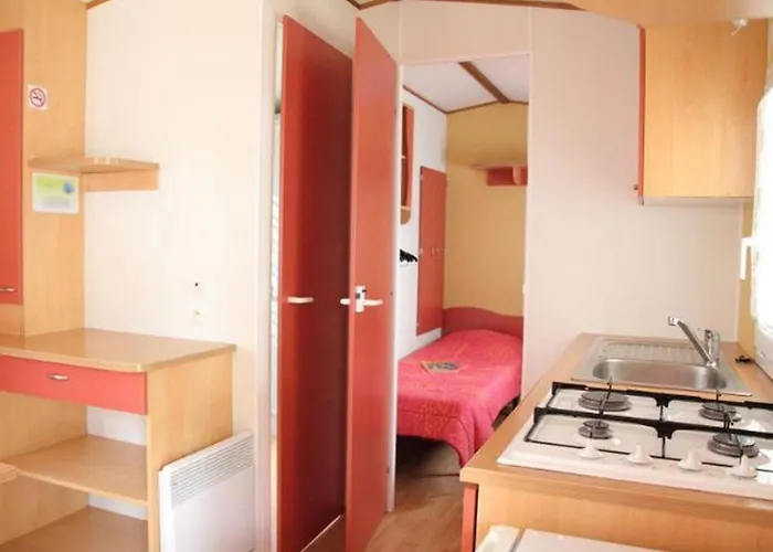 Mobil-home Avec Terrasse - 2 A - Api-1-52-300 *