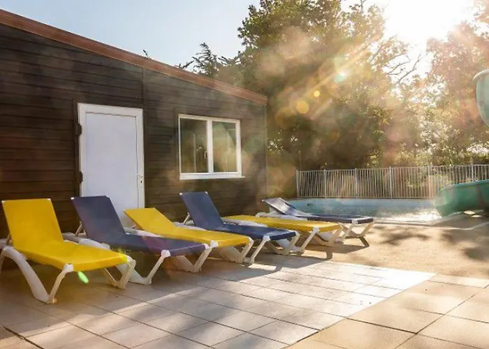 Mobil-home Avec Terrasse - 2 à - Api-1-52-300 *